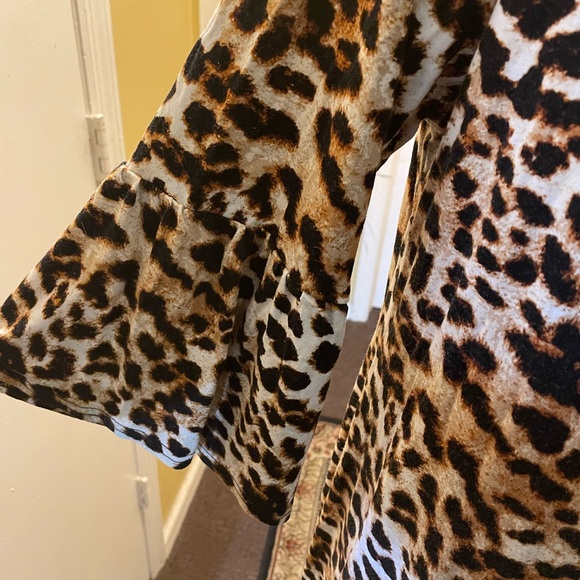 Leopard print women’s dress - Picture 3 of 4